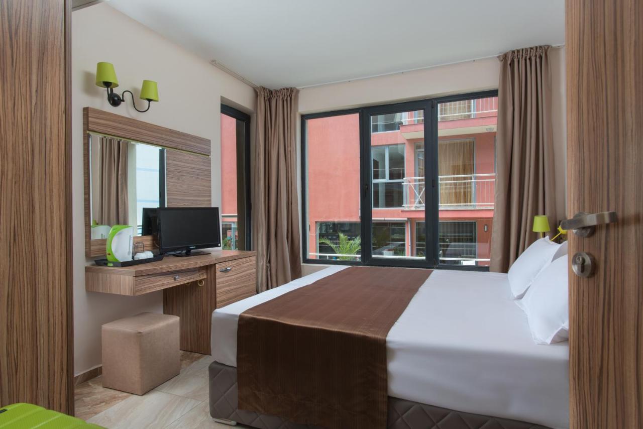 Tia Maria Is Situated In The Southern Part Of The Sunny Beach Resort المظهر الخارجي الصورة