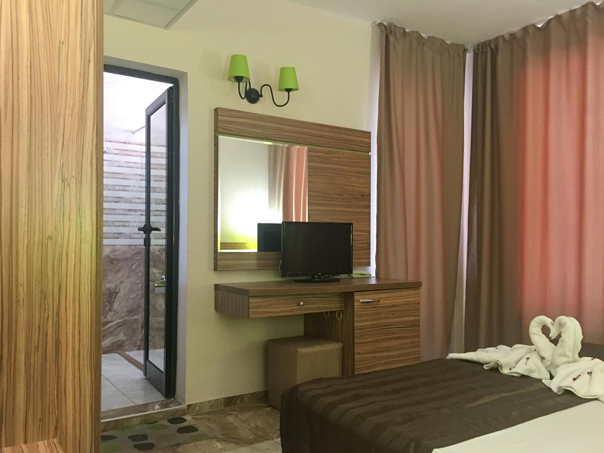 Tia Maria Is Situated In The Southern Part Of The Sunny Beach Resort المظهر الخارجي الصورة